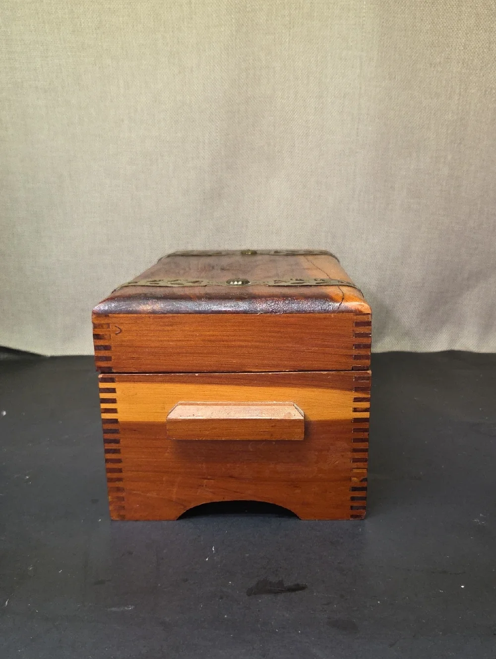 Vintage Jewelry Box Cedar Souvenir Trinket Box. Balsa Wooden Box‎